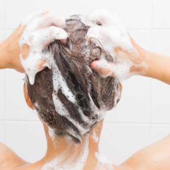 ¿Hay que lavarse el pelo cada día?